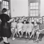 Duas faces de uma mesma moeda: amordaça nas escolas e ensino confessional