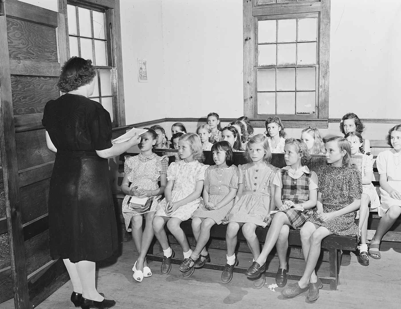 Duas faces de uma mesma moeda: amordaça nas escolas e ensino confessional